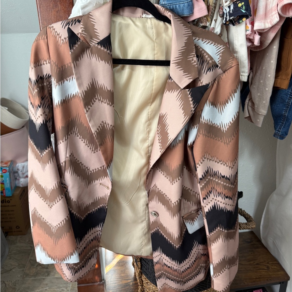 Sunday Chevron Women's Blazer in Brown and Black
